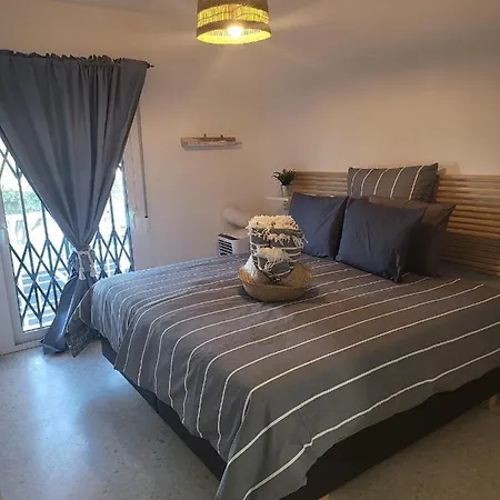 Casa A Pie De Playa En Playamar Сasa de vacaciones