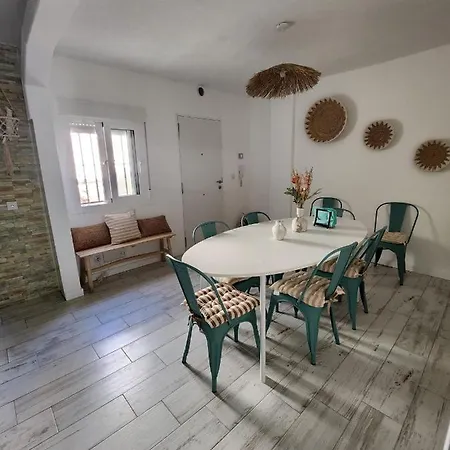 Casa A Pie De Playa En Playamar Torremolinos