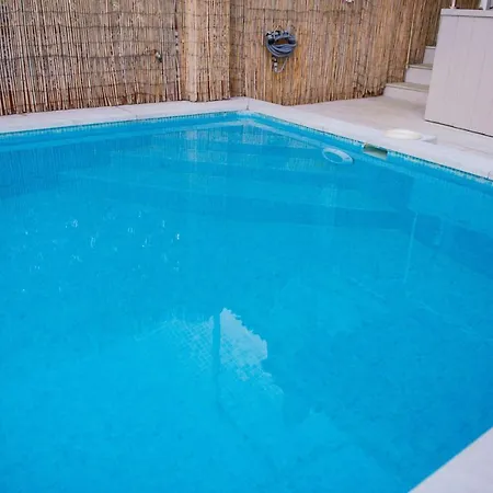 Casa A Pie De Playa En Playamar Сasa de vacaciones Torremolinos