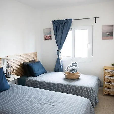 Casa A Pie De Playa En Playamar Torremolinos