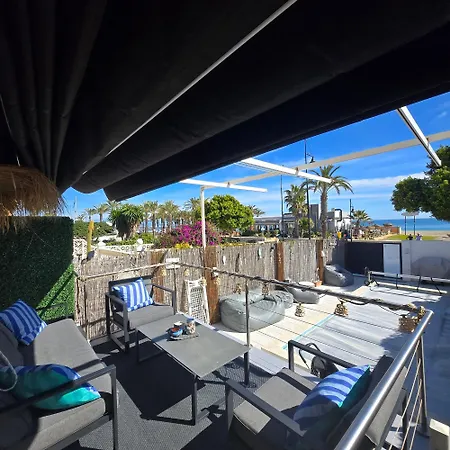 Casa A Pie De Playa En Playamar Torremolinos